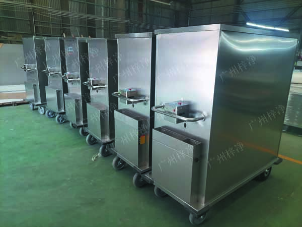 一次性物品電動轉(zhuǎn)運車采用304拉絲不銹鋼板面板厚度：≥1.2mm,表面作拉絲亞光處理。